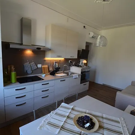 Bed & Breakfast La Grola 4*